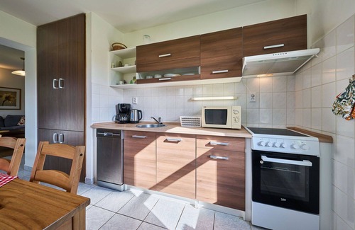 Starkov House | Beautiful private villa for 6 guests with WIFI, pool, TV, patio, pets allowed and panoramic view