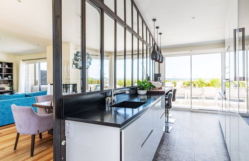 Saint-Brevin-les-Pins House | Beautiful villa for 6 people with WIFI, private pool, TV and terrace