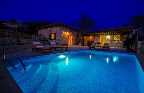 Vinisce Villa | Beautifu stone Vila Krčina