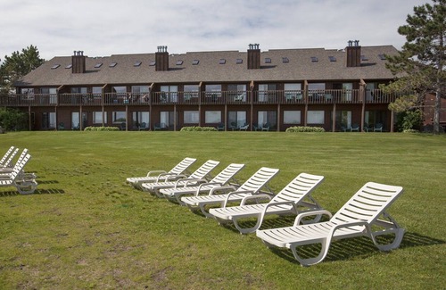 Breezy Point Apartment | Beautiful 1 bedroom unit at resort, sleeps 4