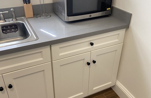 Cleveland Heights Apartment | Beautiful 1 bedroom on Lake Merritt