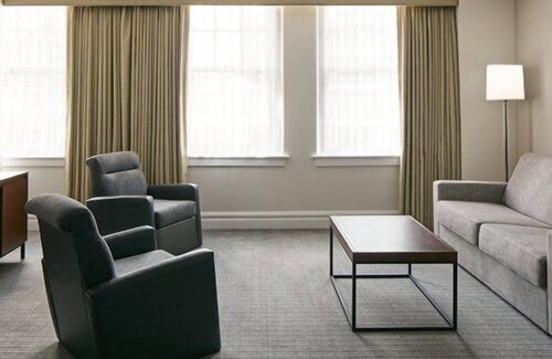 Downtown Houston Apartment | Beautiful 1 bedroom unit at resort, sleeps 4