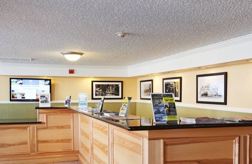 Downtown Reno Apartment | Beautiful 1 bedroom unit at resort, sleeps 6