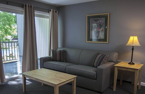 Warren Apartment | Beautiful 1 bedroom unit at resort, sleeps 4
