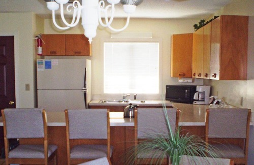 Sea Scape Apartment | Beautiful 1 bedroom unit at resort, sleeps 4