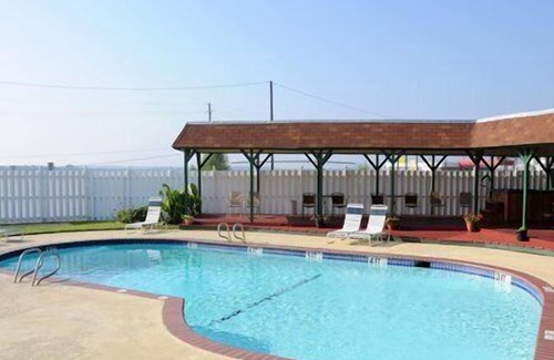 Bridgeport Apartment | Beautiful 1 bedroom unit at resort, sleeps 4