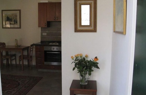 Jerusalem Apartment | BEAUTIFUL 1 BR IN HEART OF JERUSALEM's CULTURAL MILE