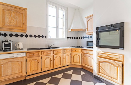Saint-Michel Apartment | Beautiful 160m² apartment of 3 bedroom in the heart of Bordeaux City