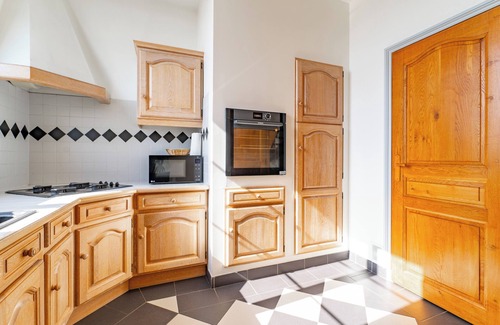 Saint-Michel Apartment | Beautiful 160m² apartment of 3 bedroom in the heart of Bordeaux City