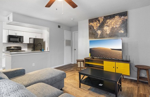 Coronado Hills Apartment | Beautiful 1BD/1BA in University Hills 4729
