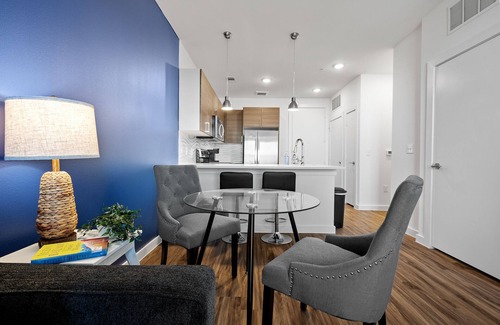 Riverside Apartment | Beautiful 1BR in Riverside 3266