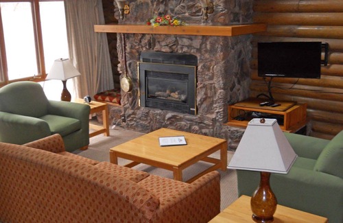 Breezy Point Apartment | Beautiful 2 bedroom unit at resort, sleeps 6