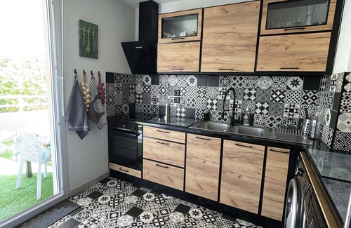 Port Ariane Condo | Beautiful 2-bedroom apartment in Port Ariane (Lattes) between Montpellier and Palavas.