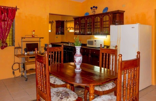 Santa Elena House | Beautiful 2 Bedroom Home On Hilltop In Santa Elena Cayo, Belize
