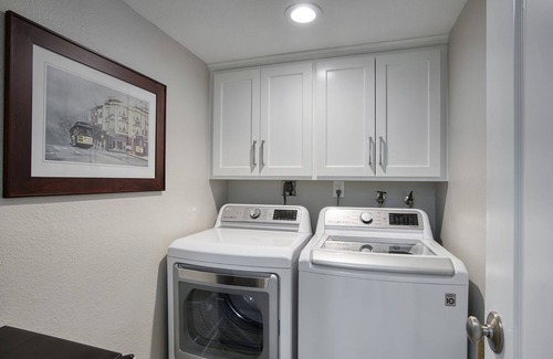 Central Commons Condo | Beautiful 2 bedroom condo, GREAT LOCATION!