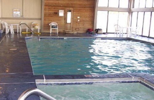 New Bern Apartment | Beautiful 2 bedroom unit at resort, sleeps 8