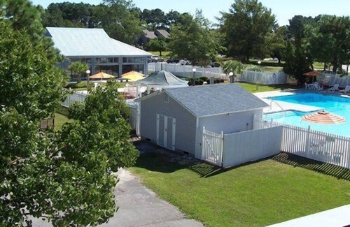 New Bern Apartment | Beautiful 2 bedroom unit at resort, sleeps 8
