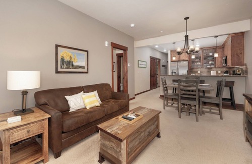 Winter Park Condo | Beautiful 2 bedroom with lots of amenities