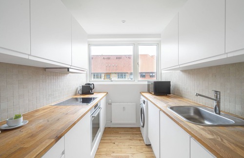 Frederiksberg Apartment | Beautiful 2-BR w/a balcony in Frederiksberg - 205