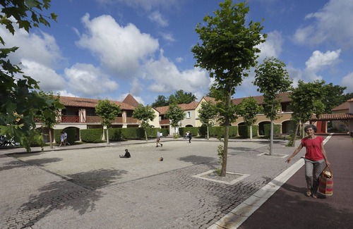 Monflanquin Apartment | Beautiful 2 room apartment in Lac Mondésir holiday resort