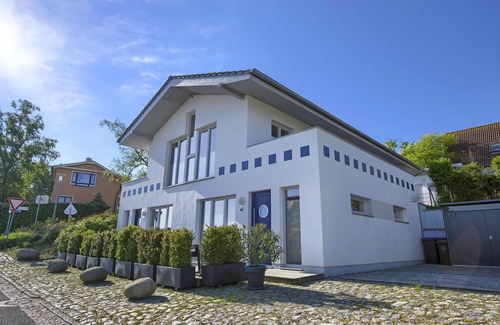 Lohme Apartment | Beautiful 2-room vacation apartment with terrace - Haus Ostseeblick 1 FeWo Backbord