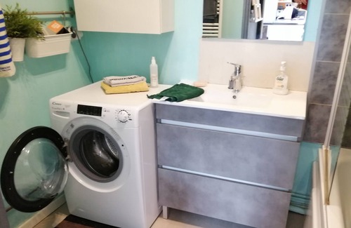 Nancy City Centre Apartment | Beautiful 2 rooms cozy bright location exceptional wifi air conditioning