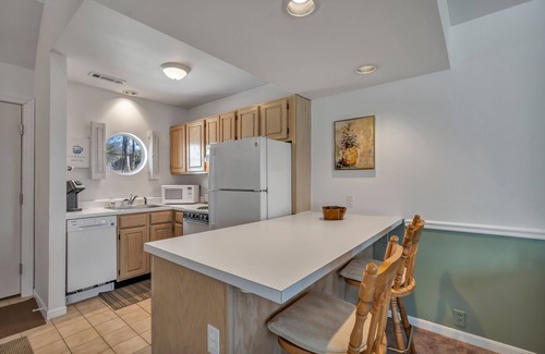 Norwich Villa | Beautiful 2 story 1 Bedroom Villa with two full bathrooms