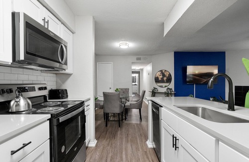 University Hills and Windsor Park Apartment | Beautiful 2BD/1BA in University Hills 4360