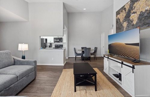 Coronado Hills Apartment | Beautiful 2BD/2BA in University Hills 8653