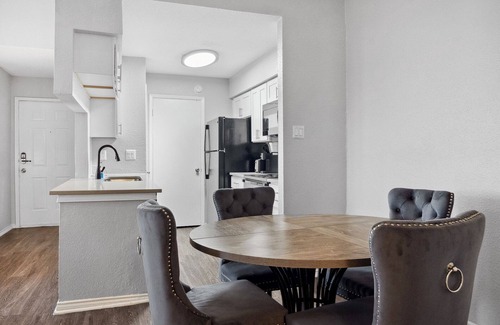 Coronado Hills Apartment | Beautiful 2BD/2BA in University Hills 8653
