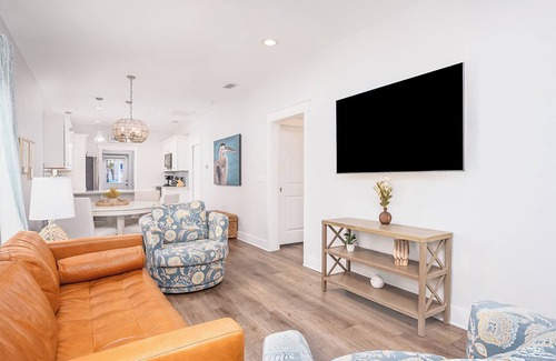 Mexico Beach House | Beautiful, 2BR/2BA-beachside coastal cottage house, steps to the beach