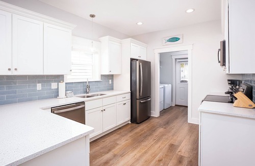 Mexico Beach House | Beautiful, 2BR/2BA-beachside coastal cottage house, steps to the beach