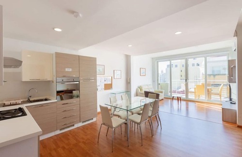 Sliema Apartment | Beautiful 2BR just off the promenade with seaviews