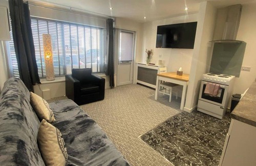 Merthyr Tydfil Apartment | Beautiful 3-Bed apartment in Merthyr Tydfil