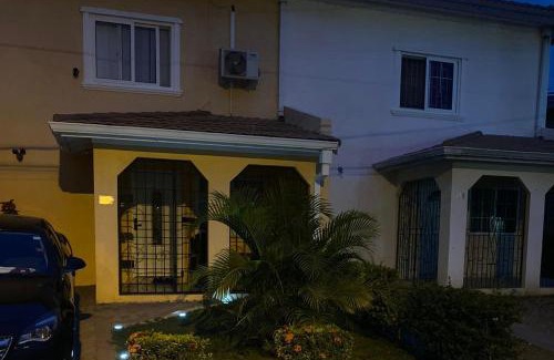 Portmore House | Beautiful 3-Bed House in Saint Catherine Portmore