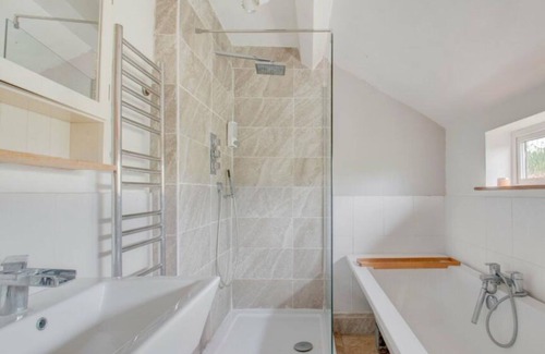 Malvern Wells House | Beautiful 3-Bed House in the hamlet of Ham Green