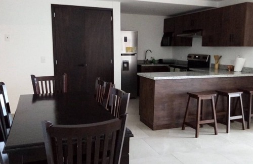 San Salvador Apartment | Beautiful 3-bedroom 2 bath apartment with AC, WiFi. Beautiful views!