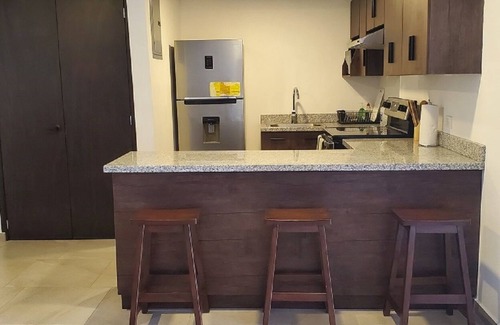 San Salvador Apartment | Beautiful 3-bedroom 2 bath apartment with AC, WiFi. Beautiful views!