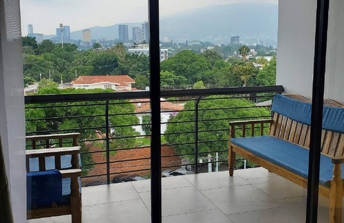 San Salvador Apartment | Beautiful 3-bedroom 2 bath apartment with AC, WiFi. Beautiful views!