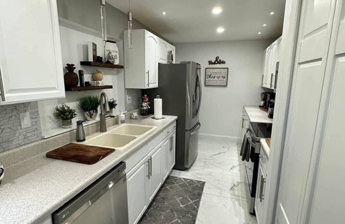 Hutchinson Island South Condo | Beautiful 3 bedroom corner unit oceanfront Jensen beach