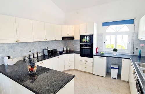 Tala Villa | Beautiful 3 bedroom villa, Tala - rooms all on one level