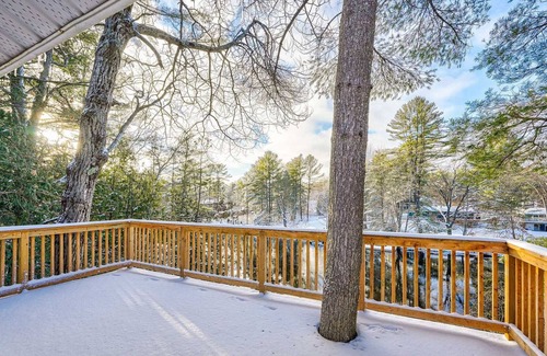 Washago House | Beautiful 3 BR Waterfront Home and 3 BR Mobile Home Sitting On Rock