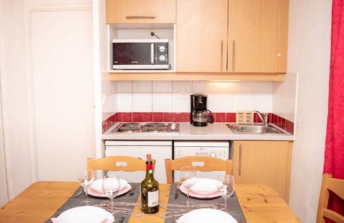 Puy-Saint-Vincent Apartment | Beautiful 3-Room Apartment with Balcony, Ski Locker and Parking