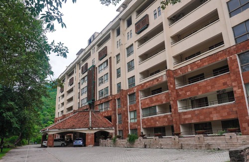 Khokhar Maira Apartment | Beautiful 3Bed Apt surrounded by Serene Nature