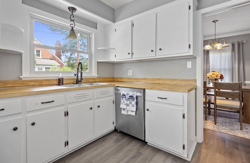 Newport News House | Beautiful 3BR/2Baths, minutes from Hampton University, peaceful, pet-friendly