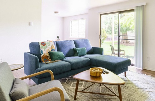 Sherwood - Tualatin South Apartment | Beautiful 3BR Apartment in Tualatin + Pets OK