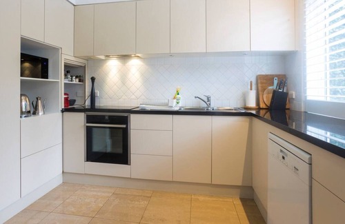 Subiaco House | Beautiful 3BR Home with Patio + BBQ in Subiaco
