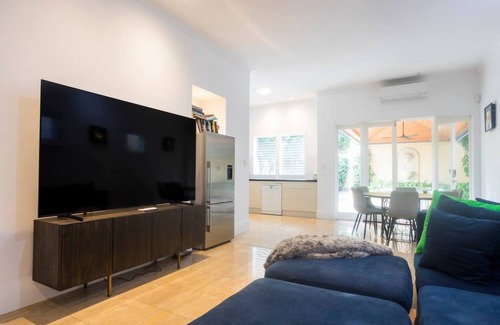 Subiaco House | Beautiful 3BR Home with Patio + BBQ in Subiaco