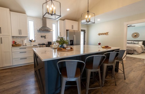 Tool House | Beautiful 4/3 waterfront home with 2 master suites