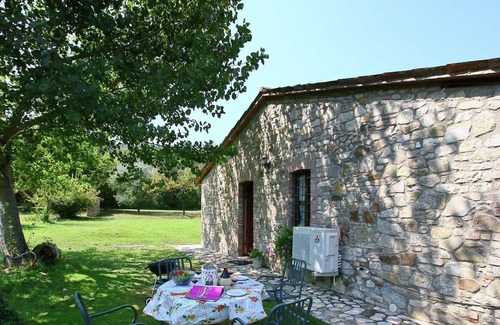 Todi Cottage | Beautiful 4-bed detached house in the middle of the estate